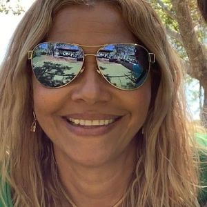 Meet your Posher, Connie